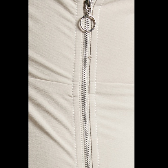 Jumpsuit in Beige - Picture 5 of 8